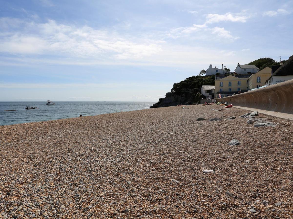 1 At The Beach Beesands Exteriör bild